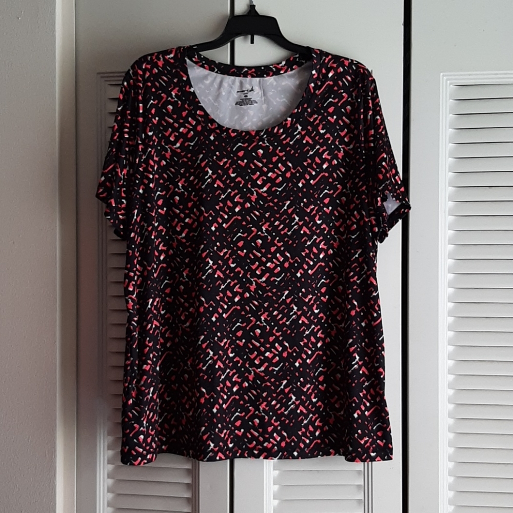 Women's active wear short sleeve shirt